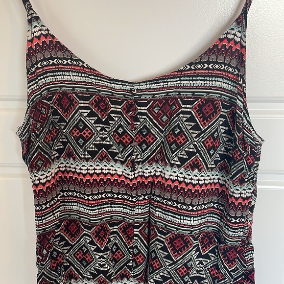 3/$30 - Garage Short Rompers x 2 🌞 - Picture 8 of 12